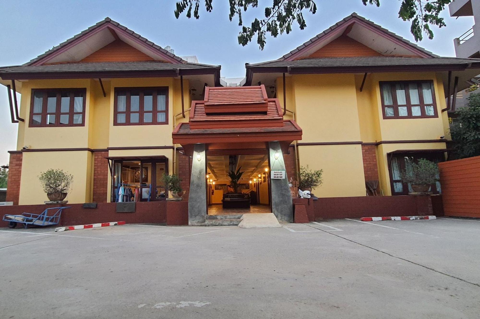 Yellow Tique Hotel Lampang Eksteriør bilde